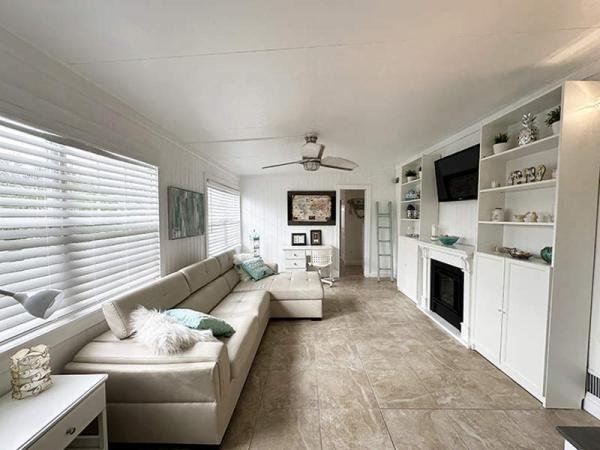 1993 OakP Manufactured Home