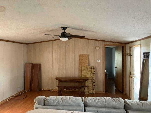 2001 Four Seasons Mobile Home For Sale