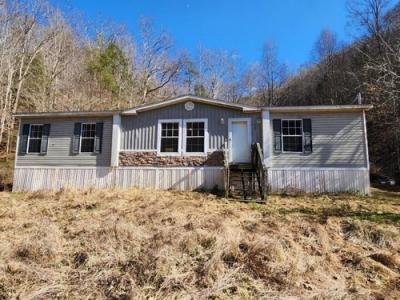 Mobile Home at 400 Cane Holw Whitesburg, KY 41858