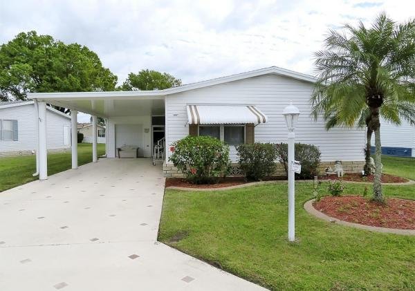 Photo 1 of 2 of home located at 1007 Carefree Parkway Sebring, FL 33872