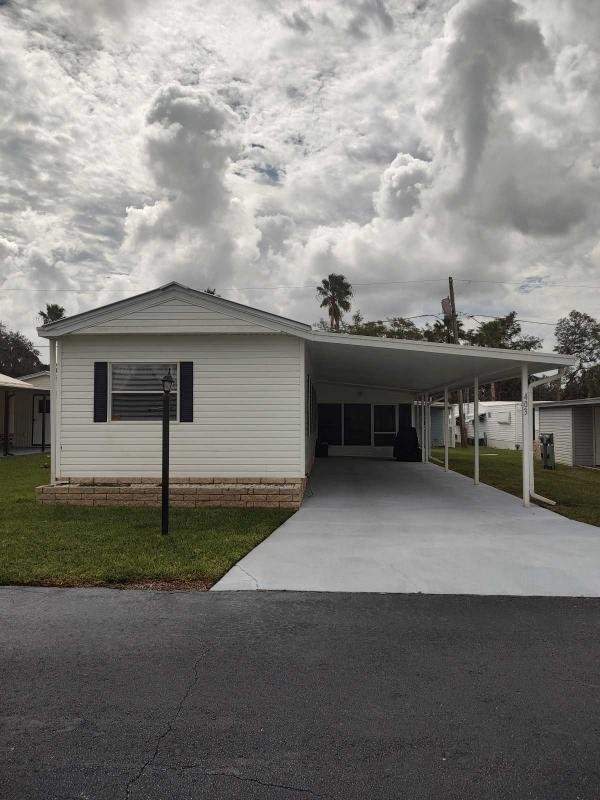 Photo 1 of 2 of home located at 403 Day Lily St Sebring, FL 33876
