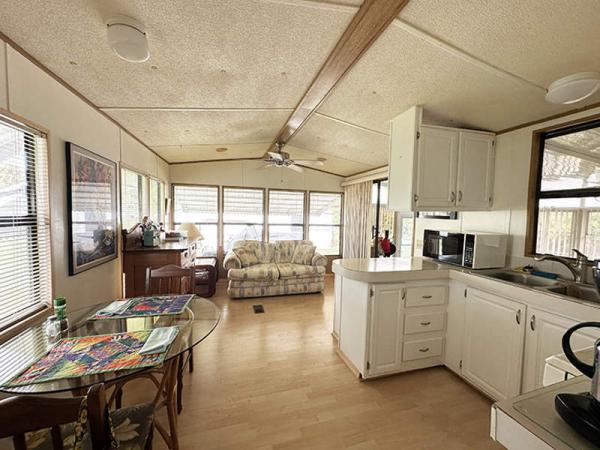 1989 Park Manufactured Home