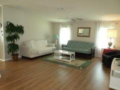 Photo 5 of 21 of home located at 586 Tulip Circle E Auburndale, FL 33823