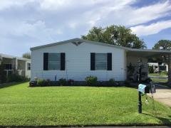 Photo 2 of 17 of home located at 24 E Hampton Dr Auburndale, FL 33823