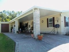Photo 3 of 33 of home located at 589 Tulip Circle E Auburndale, FL 33823