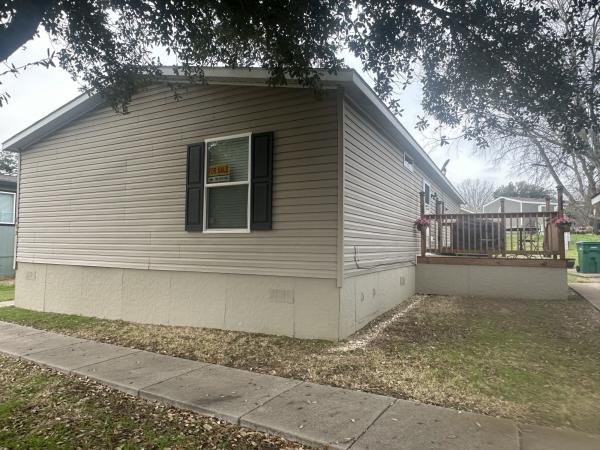 Photo 1 of 2 of home located at 3300 Killingsworth Lane #213 Pflugerville, TX 78660