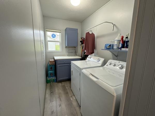 2011 Clayton 2856-201 Mobile Home