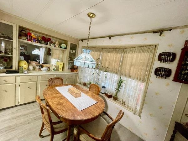 1983 TWIN T24713615A/B Mobile Home