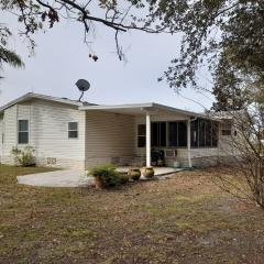 Photo 4 of 16 of home located at 3922 Bubba Dr Zephyrhills, FL 33541