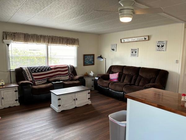 1972 Grand Manor Double Mobile Home