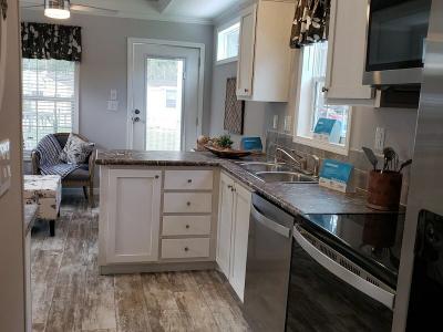 Mobile Home at 4630 Mcintosh Road   J34 Dover, FL 33527