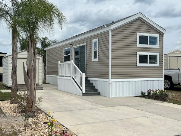 Photo 1 of 2 of home located at Site 363 6233 Lowery St. Bushnell, FL 33513