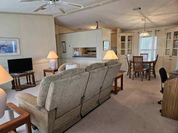 1990 Skyline 5620H Mobile Home