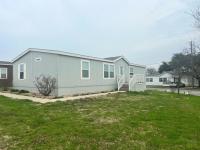 2019 CHAMPION HOME BUILDERS INC 24CSD2856L Mobile Home