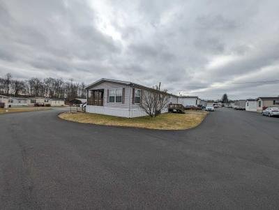 Mobile Home at 18 Square Hill Road #98 New Windsor, NY 12553