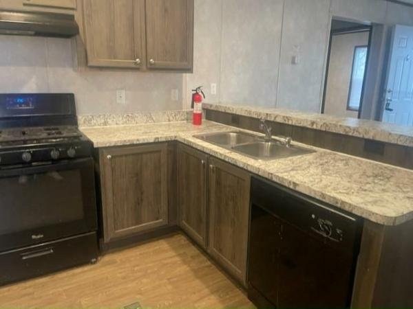 2021 Fleetwood 430HH28403B Manufactured Home