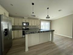 Photo 5 of 20 of home located at 934 Cayman Avenue Venice, FL 34285