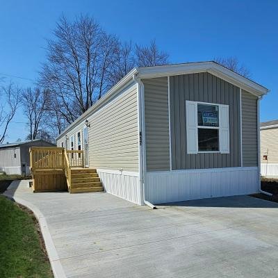 Mobile Home at 6074 Deerfield Rd Lot 417 Loveland, OH 45140