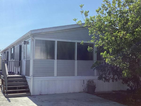 2002 MERI Mobile Home For Sale