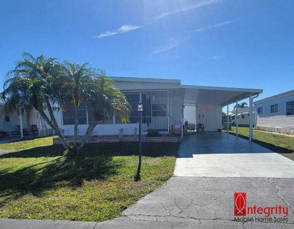 Photo 1 of 2 of home located at 604 Cyprus Ct Bradenton, FL 34207