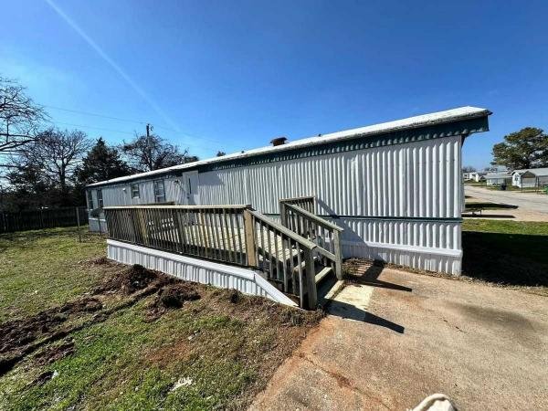 2000 CMH MANUFACTURING Mobile Home For Sale