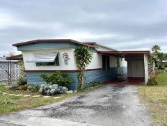 Photo 2 of 8 of home located at 54 Joy Lane Tavares, FL 32778