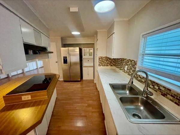 1984 HOME D26415544A/B Mobile Home