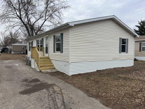 2001 HOLLYPARK Mobile Home For Sale