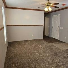 Photo 2 of 16 of home located at 3700 28th Street Lot 070 Sioux City, IA 51105