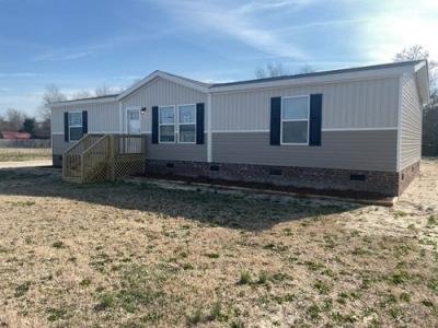 Mobile Home at 214 Wall St Snow Hill, NC 28580