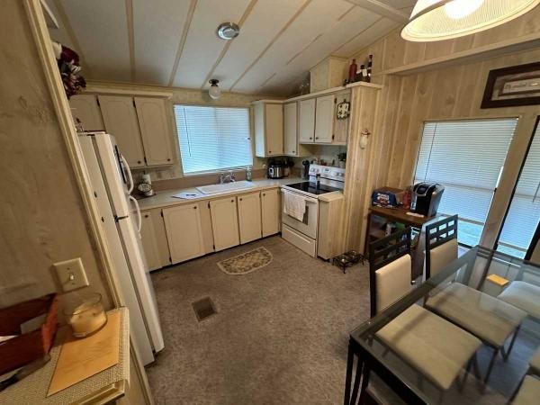 1985 PALM Mobile Home