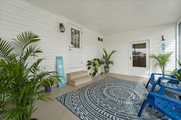 Photo 1 of 2 of home located at 234 Tangerine Dr Fort Myers, FL 33905