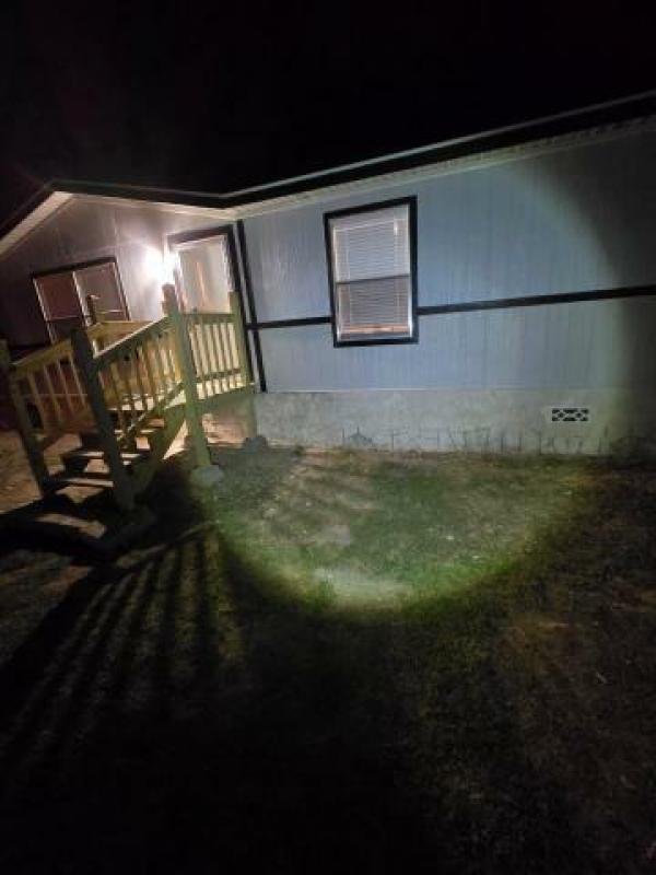 Photo 1 of 2 of home located at 122 Peninsula Cir Bandera, TX 78003