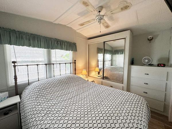 1985 Granada Manufactured Home