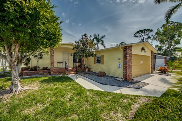 19458 Summertree Ct. North Fort Myers, FL | MHVillage