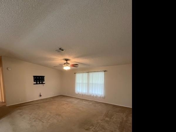 Photo 1 of 2 of home located at 570 Tulip Circle E Auburndale, FL 33823