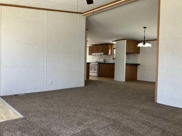 1998 Four Seasons Mobile Home For Sale