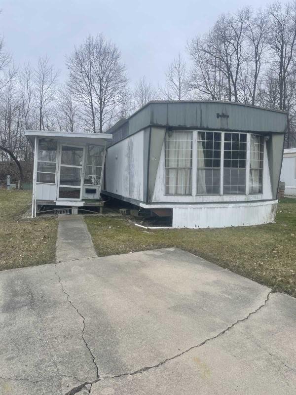 1981 VCR Mobile Home For Sale