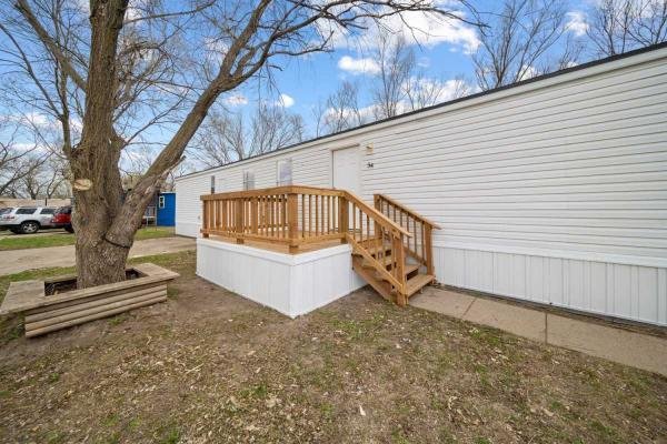 2005  Mobile Home For Sale