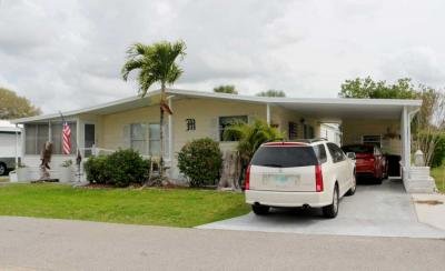Mobile Home at 5417 Stonehaven Ln Sarasota, FL 34233