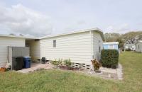 Just Minutes Away From Siesta Beach! Manufactured Home