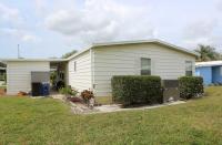 Just Minutes Away From Siesta Beach! Manufactured Home