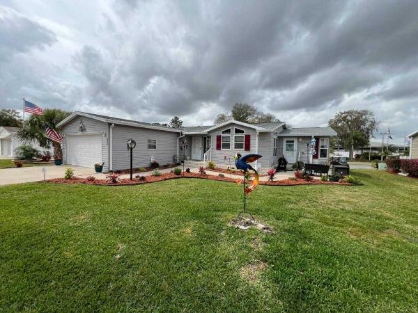Photo 1 of 2 of home located at 410 Palmer Dr Lady Lake, FL 32159