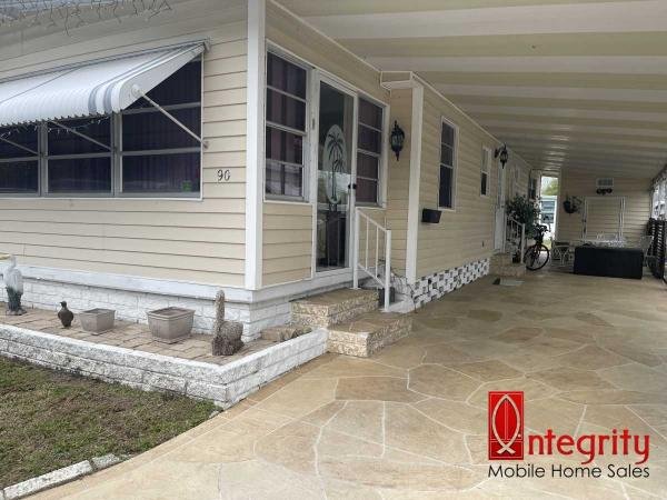 Photo 1 of 2 of home located at 10365 Ulmerton Road, Lot 90 Largo, FL 33771