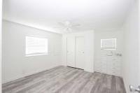 Adorable & Just Minutes  to White Sandy Beaches Manufactured Home