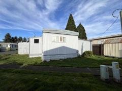Photo 3 of 16 of home located at 620 SE 2nd Avenue, Sp. #51 Canby, OR 97013