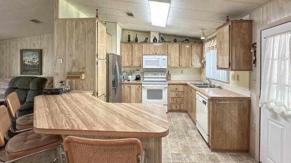 1986 Homes by Wellington 742-SP-6 Mobile Home