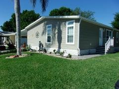 Photo 2 of 15 of home located at 8 E Hampton Dr Auburndale, FL 33823