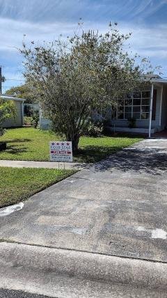 Photo 2 of 15 of home located at 5638 James Dr Port Orange, FL 32127