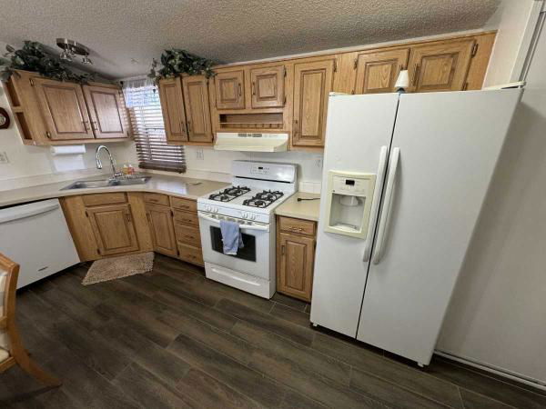 1993 Schultz Manufactured Home